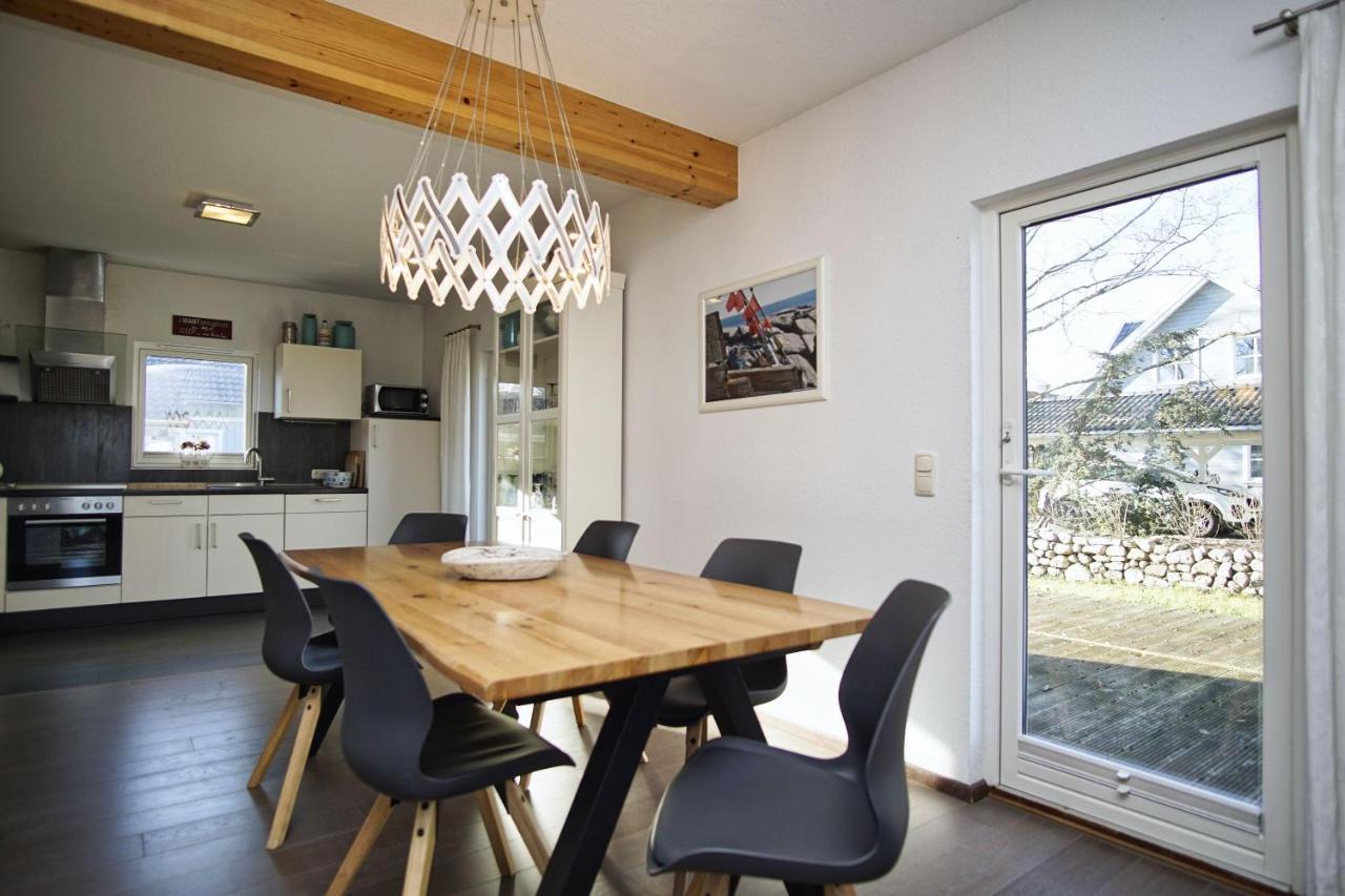 Komfortables Haus Mit Kamin, Sauna, Garten, Terrasse - Ferienhaus Sternschnuppe Wiek auf Rügen Exterior foto