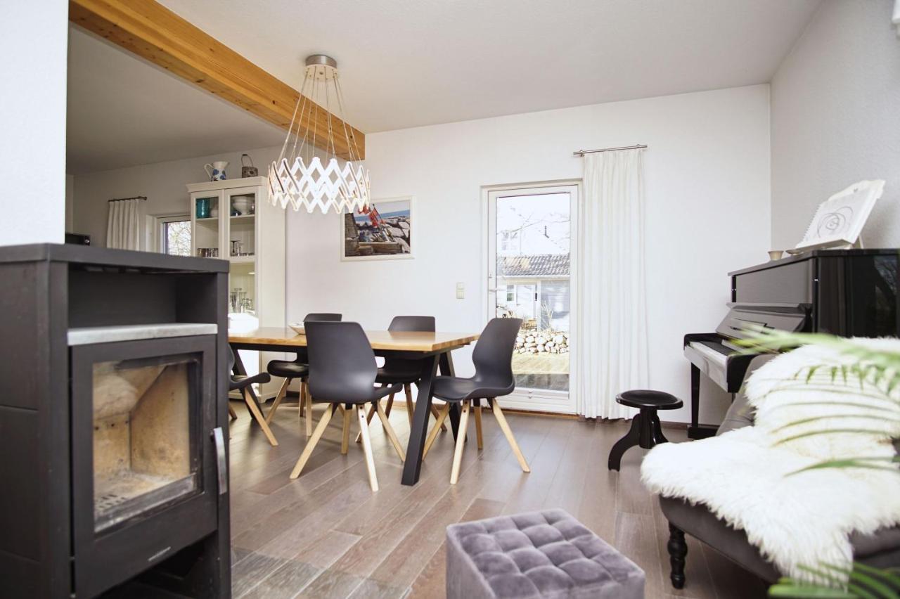 Komfortables Haus Mit Kamin, Sauna, Garten, Terrasse - Ferienhaus Sternschnuppe Wiek auf Rügen Exterior foto